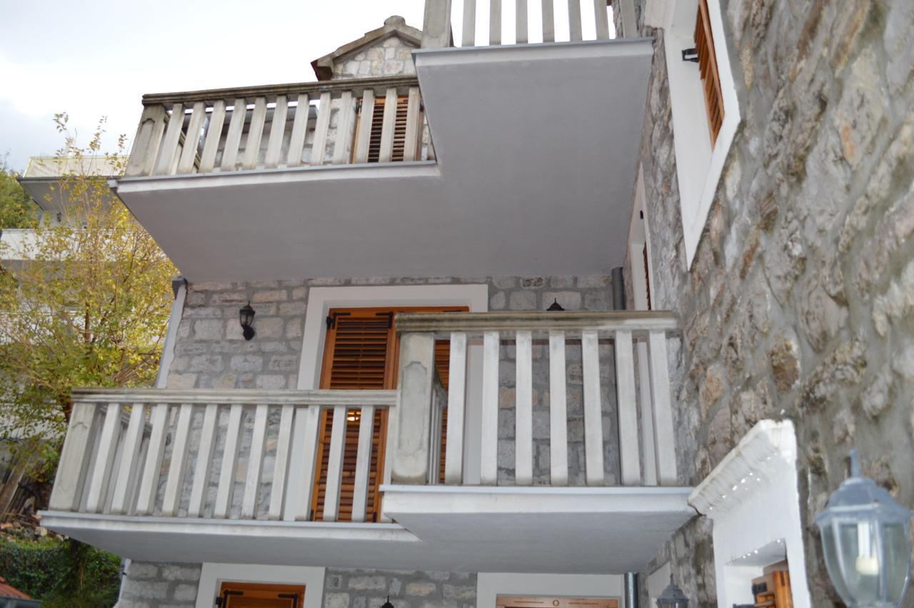 Apartment Aleksandar Tivat Exterior foto